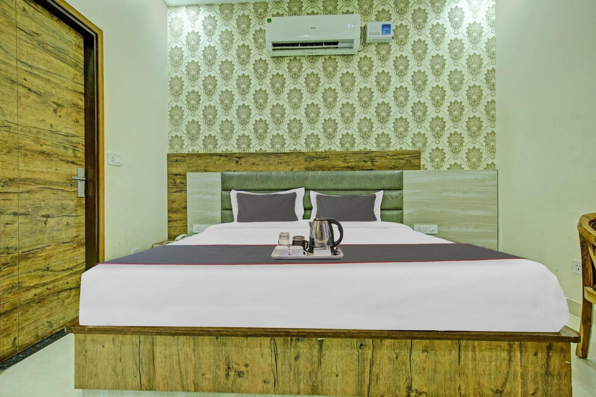 Collection O Rd Hotel Zirakpur Eksteriør bilde