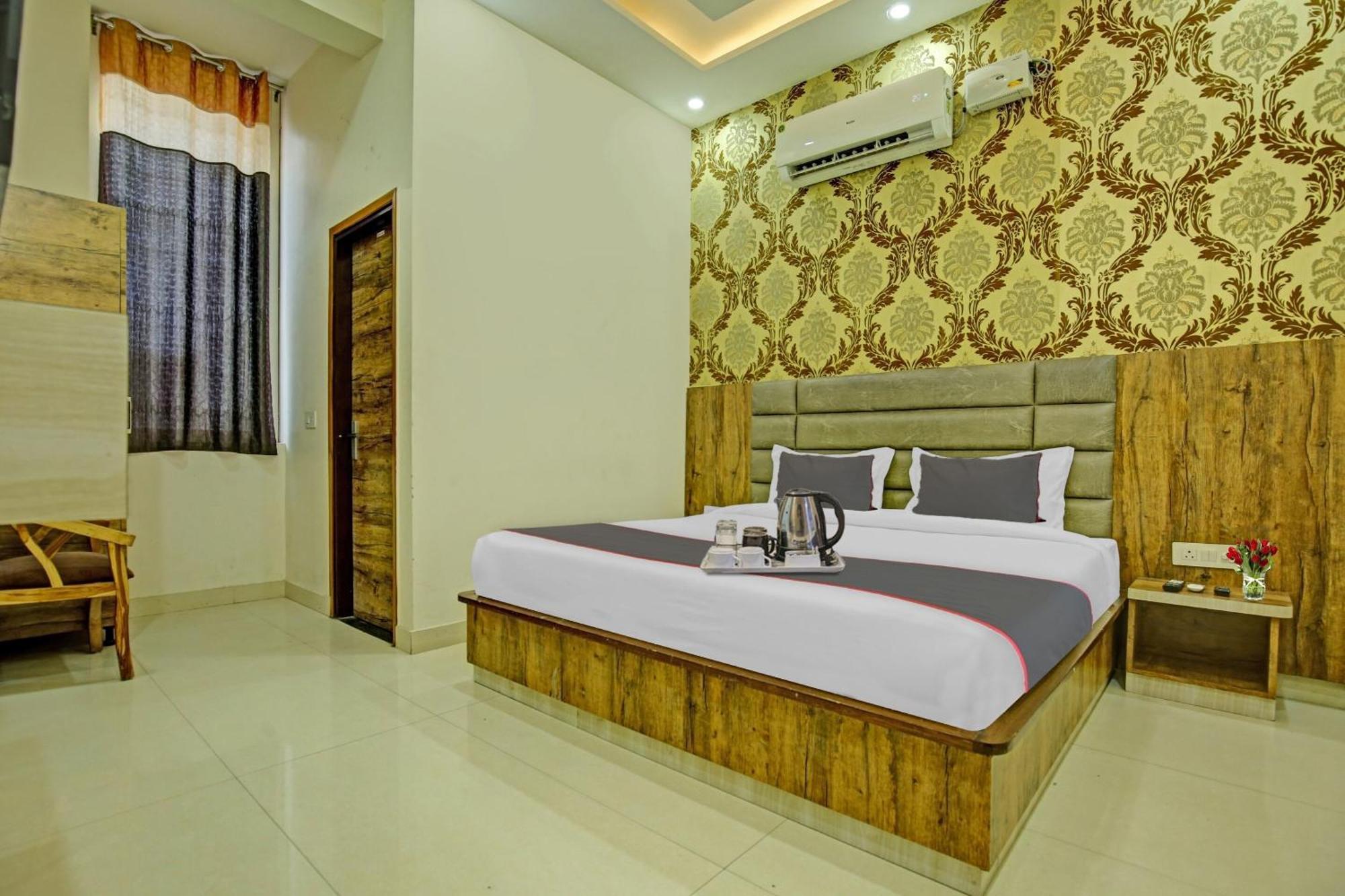 Collection O Rd Hotel Zirakpur Eksteriør bilde